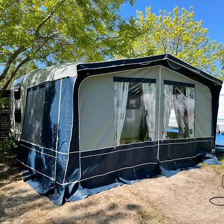 Przyczepy Polaris Polwysep Helski Campingplads *