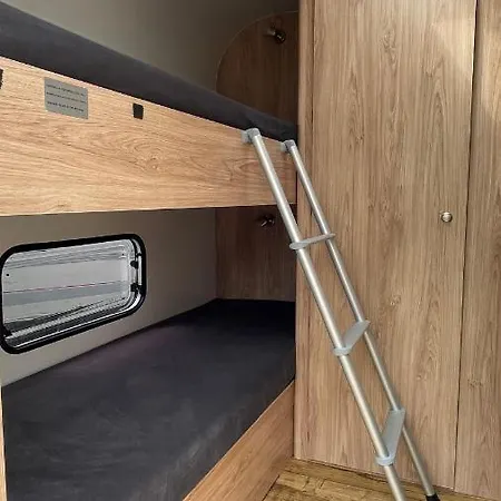 Przyczepy Polaris Polwysep Helski Campingplads *