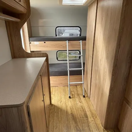 Camping Przyczepy Polaris Polwysep Helski *