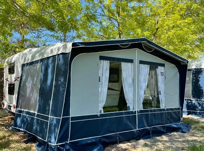 Przyczepy Polaris Półwysep Helski Parque de Campismo Chałupy