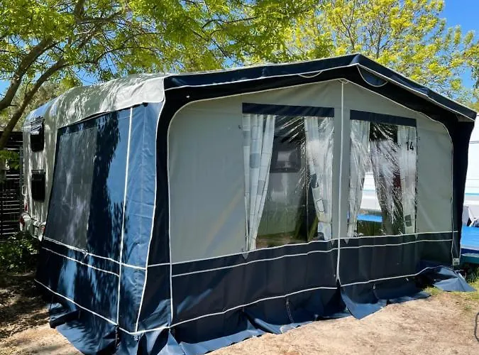 Przyczepy Polaris Półwysep Helski Parque de Campismo *