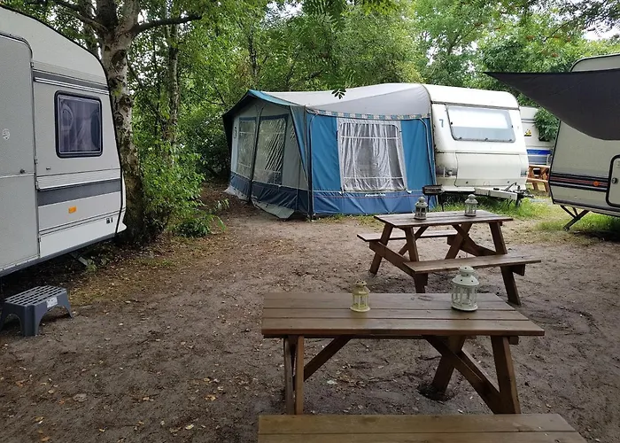 Przyczepy Polaris Półwysep Helski Parque de Campismo *